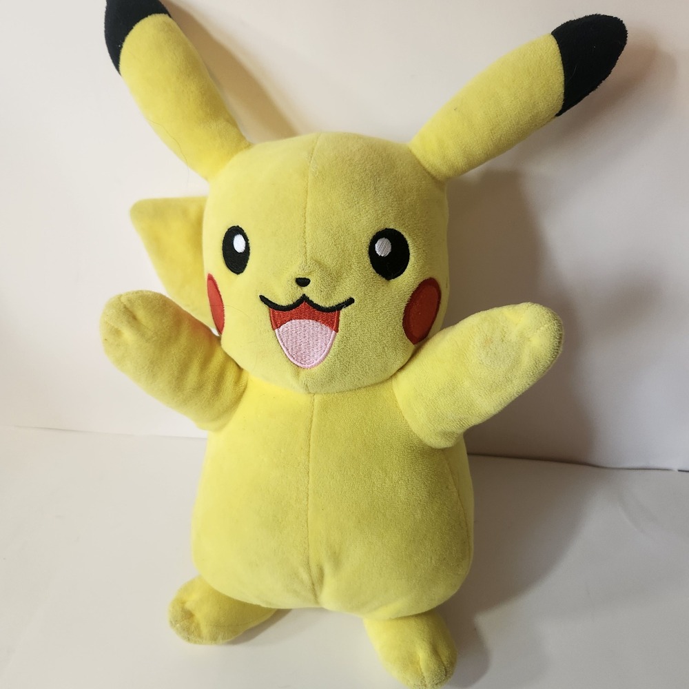 Pokemon Pikachu not working Plush Toy Yellow 11 Inch Stuffed Animal